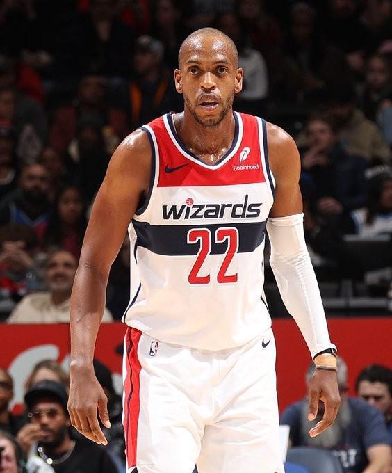 中超免费在线观看-湖勇跃跃欲试？记者：34岁前雄鹿冠军前锋米德尔顿有望被奇才买断